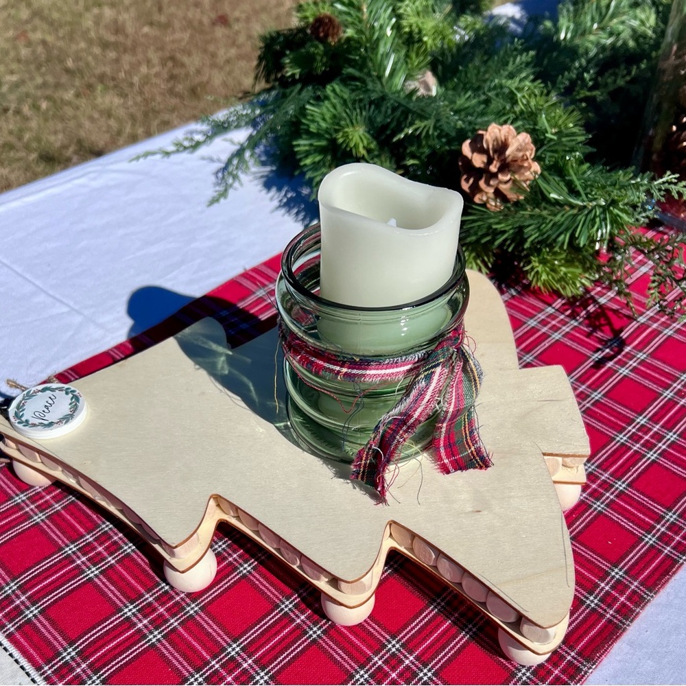 Festive Wood Shaped Tree Tray, 12" length‎ - Picture 2 of 9